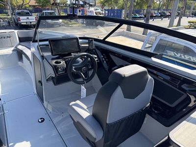 2025 Yamaha Boats 255XD - Photo 11