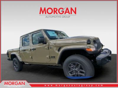 2026 Jeep Gladiator Sport S in Green — front three-quarter view