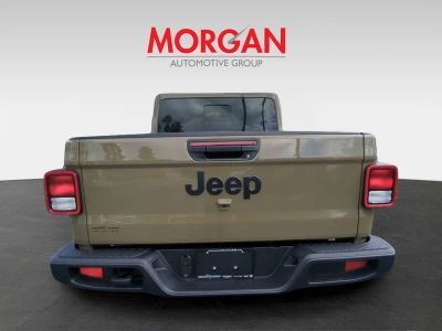 2026 Jeep Gladiator — engine compartment view