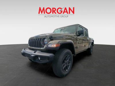 2026 Jeep Gladiator — photo 9 view