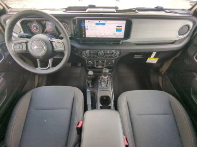 2026 Jeep Gladiator — photo 15 view