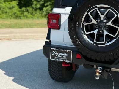 2024 Jeep Wrangler - Photo 13