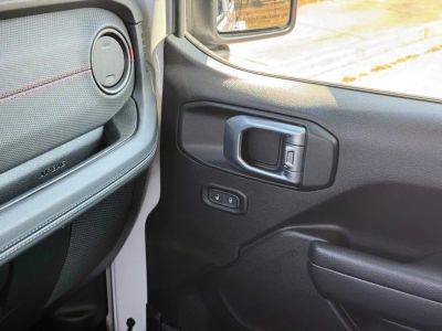2024 Jeep Wrangler - Photo 36
