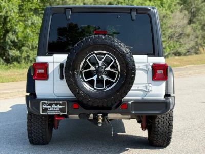 2024 Jeep Wrangler - Photo 11
