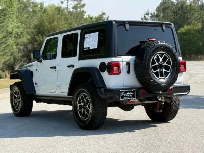 2024 Jeep Wrangler - Photo 10