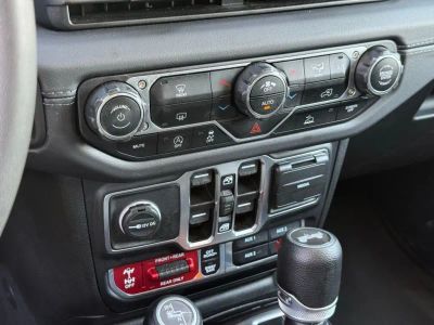 2024 Jeep Wrangler - Photo 33