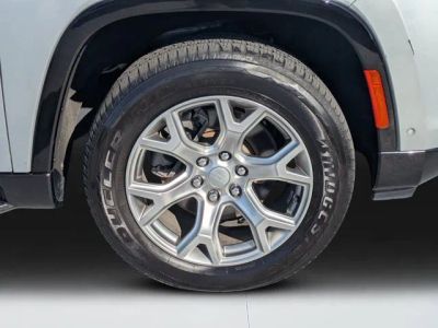 2022 Jeep Wagoneer — photo 9 view
