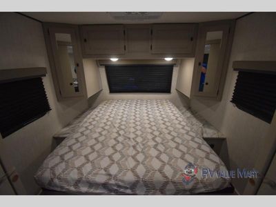 2024 Coachmen RV Apex Ultra-Lite - Photo 19