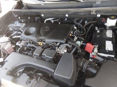 2024 Toyota RAV4 - Photo 9