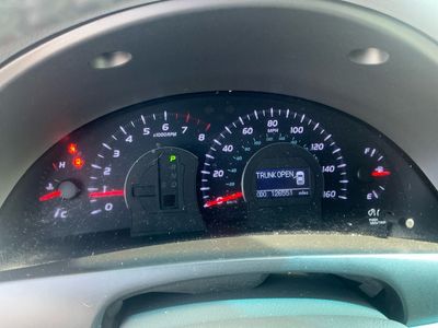 2011 Toyota Camry — photo 10 view