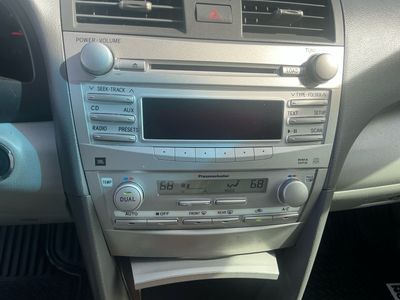 2011 Toyota Camry — photo 11 view