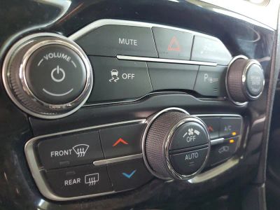 2023 Chrysler 300 — photo 29 view