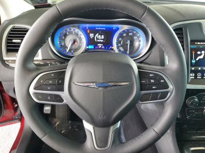 2023 Chrysler 300 — photo 24 view