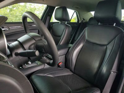 2023 Chrysler 300 — photo 20 view