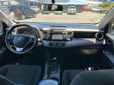 2016 Toyota RAV4 — photo 17 view