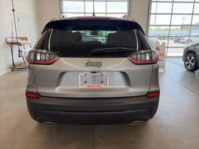 2020 Jeep Cherokee — detail view