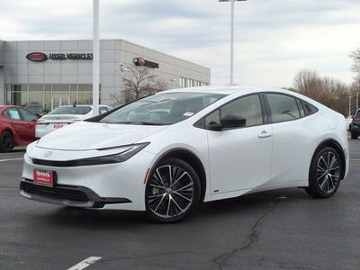 2025 Toyota Prius - Photo 2