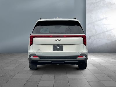 2026 Kia Carnival Hybrid — detail view