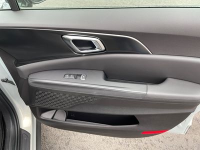 2026 Kia Carnival Hybrid — photo 21 view