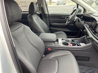 2026 Kia Carnival Hybrid — photo 15 view