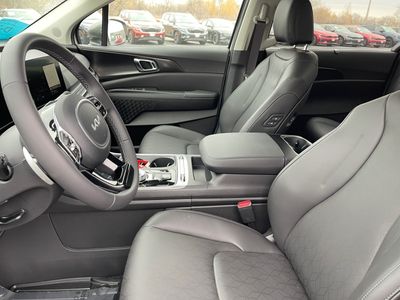2026 Kia Carnival Hybrid — photo 9 view