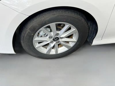2025 Toyota Camry — photo 11 view