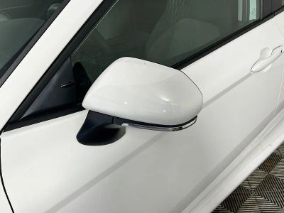 2025 Toyota Camry — photo 10 view