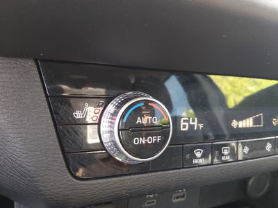 2023 Mitsubishi Outlander - Photo 18