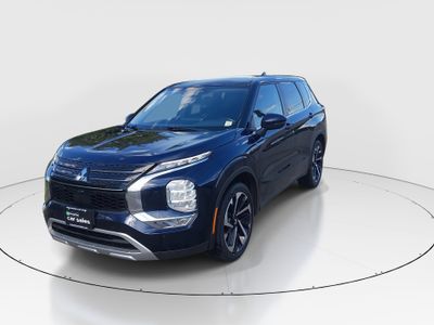 2023 Mitsubishi Outlander - Photo 3