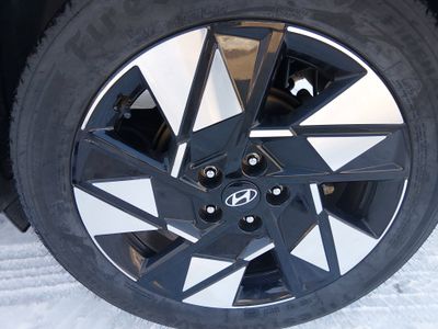 2024 Hyundai Kona — photo 10 view