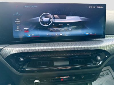 2025 BMW 3 Series — photo 35 view