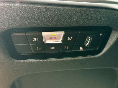 2025 BMW 3 Series — photo 36 view