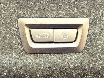 2025 BMW 3 Series — photo 13 view
