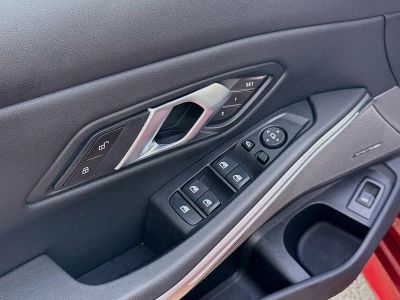 2025 BMW 3 Series — photo 23 view