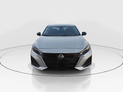 2024 Nissan Altima - Photo 2