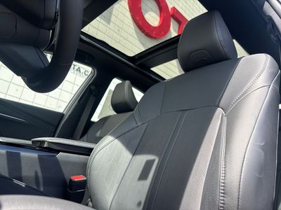 2026 Toyota Camry - Photo 11