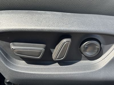2026 Toyota Camry - Photo 10