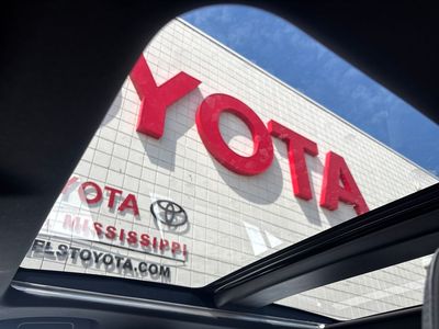2026 Toyota Camry - Photo 18