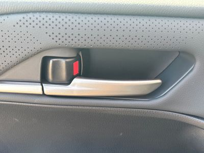 2026 Toyota Camry - Photo 9