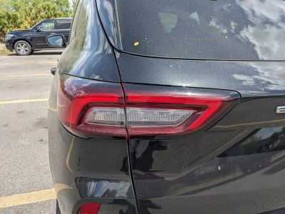 2025 Ford Escape Hybrid — photo 10 view