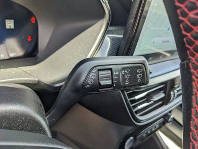 2025 Ford Escape Hybrid — photo 33 view