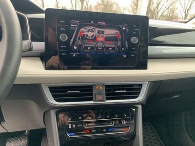 2025 Volkswagen Taos SEL - Photo 21