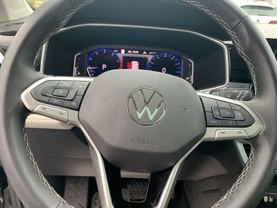 2025 Volkswagen Taos SEL - Photo 18