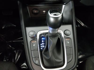 2023 Hyundai Kona — photo 18 view