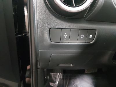 2023 Hyundai Kona — photo 13 view