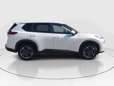 2024 Nissan Rogue — photo 8 view