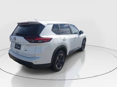 2024 Nissan Rogue — photo 7 view