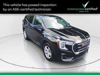 2024 GMC Terrain FWD 4dr SLE — front three-quarter view