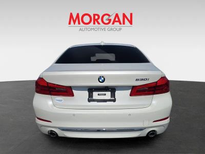 2020 BMW 5 Series — detail view