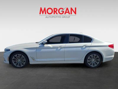 2020 BMW 5 Series — engine compartment view